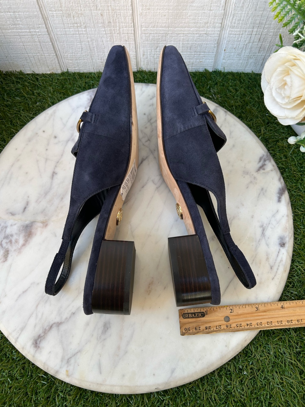 Veronica Beard Casie Slingback Pump
Color: Eclipse size 8 new/box - Picture 15 of 16